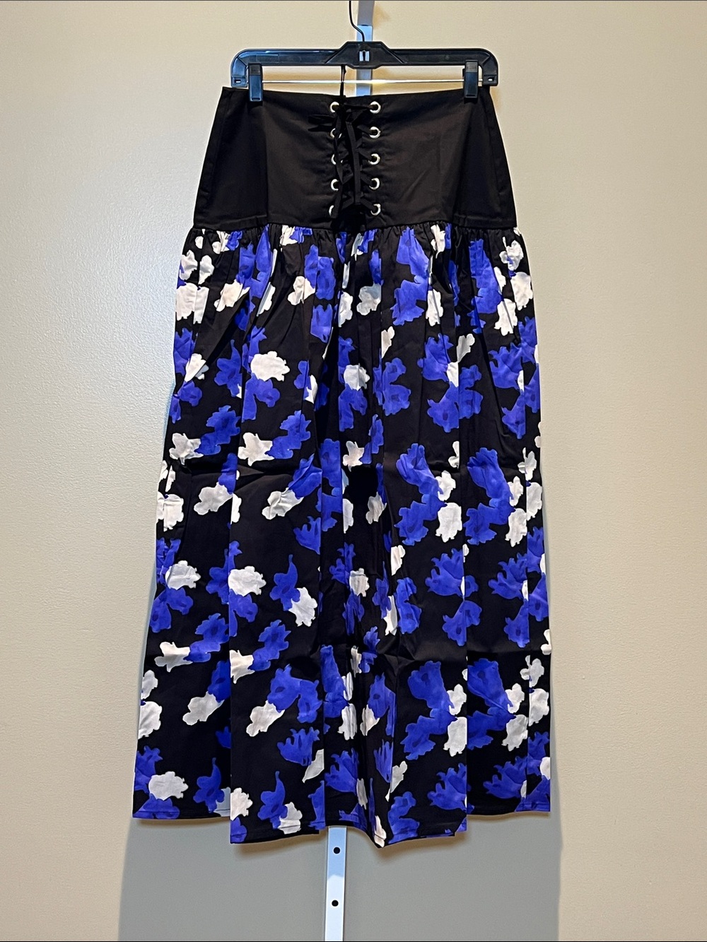 Lace-Up Waist Floral Maxi Skirt in Black, Royal Blue & White